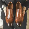 Zapatos transfronterizos talla grande 48, nueva colección de otoño, zapatos slip-on para hombre versátiles y elegantes de estilo británico, adecuados para uso de negocios y formal, zapatos de cuero para hombre con punta fina
