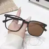 Gafas Inteligentes Sencillas Estilo Xiaohongshu con Sensor de Luz que Cambian de Té a Gris, Montura Cuadrada, Efecto Adelgazante, Anti-Luz Azul, Unisex, Estilo Retro