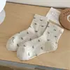 Calcetines lindos de encaje para mujer, otoño e invierno, estilo femenino, adorables, sin costuras, estampado floral, longitud hasta la pantorrilla, algodón, estilo preppy, calcetines con volantes