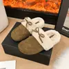 Novas Meias-Pantufas Femininas Outono/Inverno 2026, Estilo Retrô com Laço, de Calçar, Bico Fechado, Pantufas Peludas para Exterior com Forro de Lã