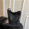 Verano 2025 Nuevo Bolso de Hombro Coreano Nicho de Cuero Suave de Gran Capacidad Simple y Versátil Bolso Balde de Alta Gama para Mujer