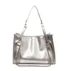 Bolsa de Ombro Grande Capacidade Elegante para Mulheres 2023 Nova Bolsa Tote com Textura Plissada Bolsa de Ombro Simples de Nicho