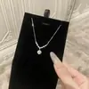 Collar estilo coreano de circonita cúbica brillante en forma de lágrima, con un delicado colgante totalmente incrustado, un diseño moderno y dulce, y una cadena de clavícula ligera y lujosa, disponible para venta al por mayor transfronteriza