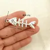 Moda Joyería Transfronteriza Europea y Americana, Pendientes de Aleación Hueso de Pescado Exagerados de Personalidad Retro con Esmalte