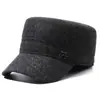 Sombrero de otoño e invierno para hombres de mediana edad y ancianos, sombrero de lana cálido para exteriores, sombrero de copa plana para hombres de mediana edad, gorra con visera y protección para las orejas con forro polar