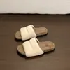 Pantuflas peludas de suela gruesa para mujer, adecuadas para otoño y verano, zapatos de exterior estilo Birkenstock, nuevo modelo 2026, sandalias extremadamente elegantes, pantuflas de algodón felpudo para la playa