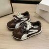 Zapatos Casuales Ligeros Retro para Mujer con Suelas Suaves, Populares Zapatos Deportivos Verano 2025 con Aumento Interno de Altura y Diseño que Favorece el Pie