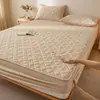 Nuevo producto 2026: protector de colchón acolchado 100% algodón relleno de algodón de Xinjiang, funda de colchón impermeable, funda de cama antideslizante de cobertura total