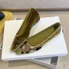 Veludo Dourado Bico Quadrado Plataforma Retro Bordado com Lantejoulas Decote Baixo Sapatos Individuais para o Trabalho Femininos Tendência 2026 Novo Estilo Outono Inicial