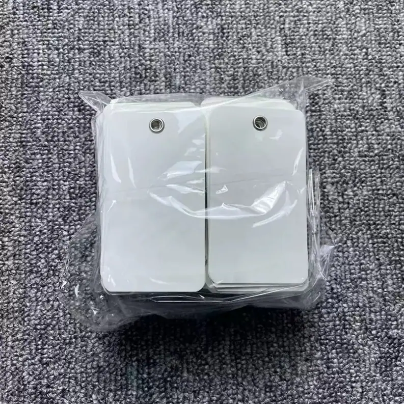 白卡纸铁扣吊牌米色吊粒 4