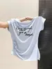 Camiseta Estampada de Manga Curta Off-the-Shoulder com Temperamento de Desejo Puro para Mulheres, Nova Peça Curta Solta Emagrecedora de Verão A13167