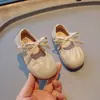 Zapatos para Niña Primavera y Otoño Estilo Coreano Lazo Zapatos de Cuero para Niños Zapatos de Princesa para Bebé Suela Suave Zapatos de Una Sola Pieza Niños Medianos y Pequeños Zapatos Tipo Mocasín