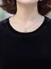 Moda Otoñal Nueva Estilo Chino Elegante Conjunto para Madre: Conjunto de Tres Piezas con Chaleco Bordado de Terciopelo Dorado para Mujeres de Mediana Edad y Mayores