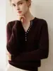 26 modelos nuevos de suéteres 100% cachemira pura, prendas de punto cuello henley, camiseta básica de cuello en V para mujer para capas de otoño e invierno