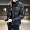 Chaqueta de plumón Chaqueta de plumón de pato blanco Hombres 2025 Invierno Engrosada Cálida Corta Informal Deportiva Exterior Moda Ropa de Hombre