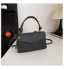 Bolsa Feminina Simples Cor Sólida Versátil Tendência 2026 Inverno Nova Bolsa Quadrada Pequena Crossbody Bolsa de Mão com Costura