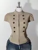 Chaleco de trabajo retro Y2K estilo corte con cuello alto, top corto de doble botonadura entallado que ciñe la cintura, manga abullonada, manga corta