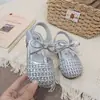 Zapatos casuales transpirables con diseño trenzado calado y suela suave para niñas, zapatos de princesa, zapatos casuales de verano 2026