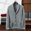 Suéter cárdigan grueso de cachemira con cuello en V para hombre, nuevo modelo de otoño e invierno, 26 de comercio transfronterizo, chaqueta de punto casual de negocios, cálido