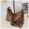 Bolso de Viaje Estilo Retro Maillard para Mujer, Nuevo Bolso de Hombro de Moda Otoño e Invierno, Bolso Tote de Nicho, Mayoreo