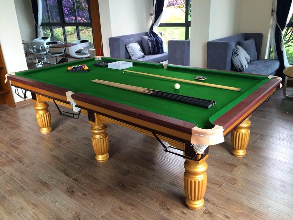 2.8米土豪金台球桌一套