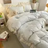 Conjunto de Cuatro Piezas de Felpa de Leche Estampada Cálida para Otoño e Invierno Estilo Coreano Encaje Grande Funda Nórdica Engrosada de Doble Cara Sábana Bajera Faldón de Cama