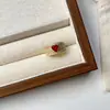 Anillo de Plata de Ley S925 con Piedra de Color Estilo Palacio Corazón Circonita para Mujer, Anillo Abierto Ajustable con un Toque de Lujo Nicho, Nuevo Anillo para Dedo Índice