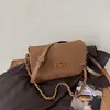 Bolsa de Axila Suede Fosco Textura de Alta Qualidade Retrô Nova Coleção Outono 2026 Moda Francesa Versátil de Ombro Único Transversal