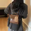 Mochila Feminina Fashion para o Dia a Dia Bolsa Transversal 2025 Nova Estilosa Casual Pequena Mochila Versátil Bolsa Escolar para Estudante