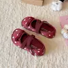 Zapatos de Ballet Pequeños de Cuero Versátiles con Lunares Estilo Coreano para Niñas 2026 Otoño Nueva Moda Suela Suave Versátiles Zapatos de Princesa para Bebé