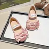 Zapatos Pequeños de Piel para Niñas 2026 Primavera/Otoño Nuevo Estilo Zapatos de Princesa para Bebés y Niños Niños Medianos/Grandes Suela Suave Boca Baja Zapatos Dulces para Niños