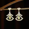 Pendientes de Plata S925 con Forma de Abanico y Falda, Estilo de Lujo Ligero y Elegante, Pendientes de Alta Gama de Nicho para Vestir de Noche