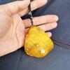 Colgante de Buda de gran barriga, con cera de abejas antigua, dorado, con miel cortada, de productos genuinos optimizados, collar de Buda, colgante de ámbar con piedra original pulida, Buda sonriente.