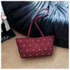 Bolso de Hombro Individual de Gran Capacidad, Suave, Textura Simple, PU, Diseño Personalizado de Remaches, Estilo Coreano, 2026