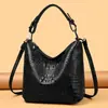 Bolsa de Mano para Mujer de Comercio Exterior Bolso de Mano Retro de Alta Gama con Patrón de Cocodrilo Bolso Cubo Gran Capacidad Moda con Temperamento Bolso de Hombro Bolso Cruzado Tendencia