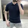 Colección de verano para hombre: Polo de punto de manga corta, con botones, de corte abierto y sensación fresca