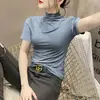 Camiseta Versátil de Manga Curta com Decote V para Mulheres 2025 Nova Popular Verão Top Justo com Estilo Ocidental Camisa de Base Interna e Externa