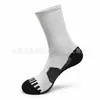 Calcetines deportivos de media pantorrilla para hombre de talla grande transfronterizos, calcetines para baloncesto y running, que absorben el sudor y son transpirables, con suela tipo toalla, y con diseño de letra y bloques de color para exportación