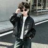 Elegante chaqueta de cuero con cuello alto para niños, nueva colección otoño 2026, chaqueta de cuero PU con retazos retro, una prenda de moda urbana
