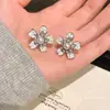 Pendientes de Flor Azul Degradado para Mujer, Exquisitos y Lujosos, Estilo Fresco de Verano, Pendientes de Cristal y Pedrería, Versátiles y Elegantes