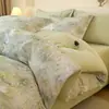 Uma. Conjunto de cama de quatro peças 100% algodão, com lado B em veludo de leite, capa de edredom de algodão escovado, lençol de cama de fleece de coral espesso e quente, e colcha