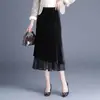 Elegante falda de terciopelo dorado con pedrería para mujer, nuevo estilo otoño/invierno 2026, de cintura alta, adelgazante, de longitud media, falda de cola de pez irregular