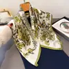 Pañuelo Cuadrado de Imitación Seda Estampado Floral de Mariposa Chal Bufanda para Cuello Bufanda de Cuello de Gama Alta Pañuelo para la Cabeza Pañuelo de Seda Bufanda para Mujer