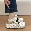 Pantuflas cerradas de suela gruesa, que aumentan la altura, con lazo dulce, moda otoño 2026, versátiles con vestidos, perfectas para mujeres bajitas