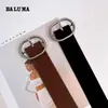 Jeans Feminino Popular Mais Vendido com Fivela de Pino Universal para Jovens, Estilo Simples do Instagram com Toque de Luxo
