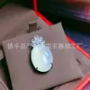 Pingente Cabochão de Calcedônia Verde Estilo Tendência Nacional, Colar com Pingente Incrustado de Calcedônia em Pó de Jade, Comparável a Joias de Jade