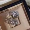 Diseño de Nicho Estilo Old Money Encaje Hueco Aro Completo de Diamantes Forma de C Pendientes para Mujer Aguja de Plata S925 Pendientes de Lujo Ligero Venta al por Mayor