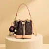Bolsa Saco Modelo Novo 2025 Bolsa Feminina Versátil Outono e Inverno Bolsa de Ombro Bolsa Saco de Alta Qualidade Grande Capacidade Bolsa Transversal