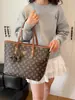 2026 Bolso Tote Versátil Nuevo Estilo Vintage con un Patrón Clásico, Bolso de Hombro de Gran Capacidad para Mujer, Bolso de Mano Elegante y de Lujo Ligero