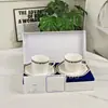 Conjunto de Xícara e Pires de Porcelana Fina Estilo Europeu Ji's Xícara de Café Octogonal com Pires Par de Casal Xícara Simples Luxo Leve Recomendação de Presente de Feriado